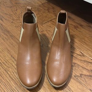 Charleston Shoe Company Boots Size 11